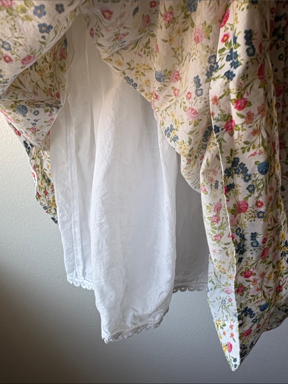 La Coqueta Girls Floral Smocked Dress Size 3Y - Picture 5 of 5
